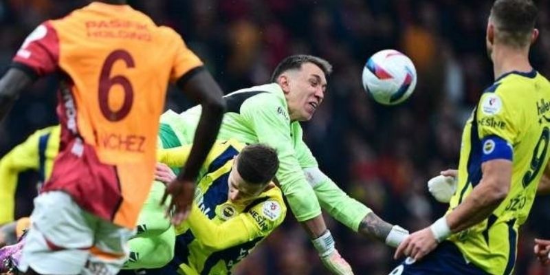 Ngôi sao Fenerbahce từ chối Mourinho có ảnh hưởng gì